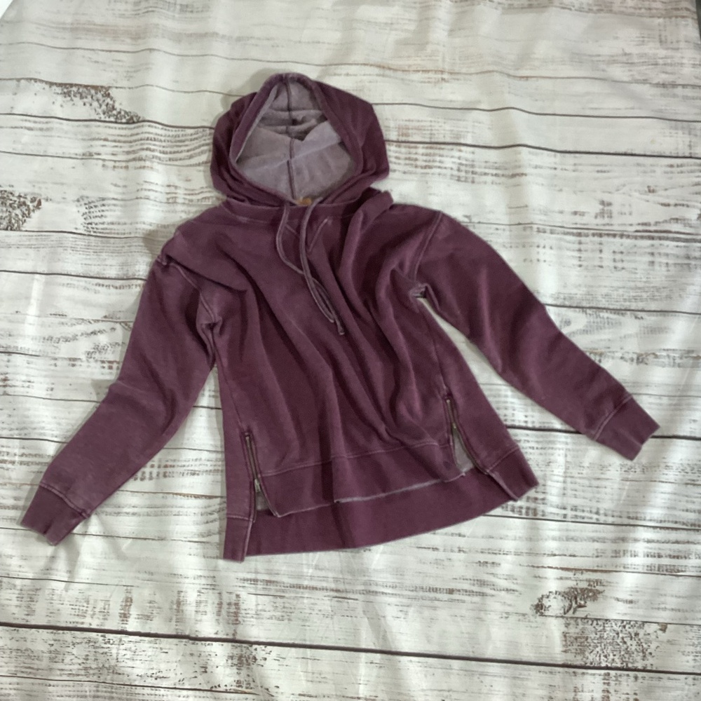 1872. SO Purple Mauve Long Sleeve Hoodie Size Large EUC